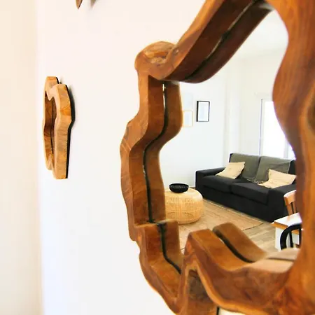 Apartment By Homing
